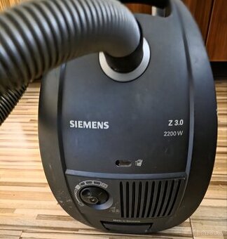 VELMI SILNÝ VYSAVAČ SIEMENS