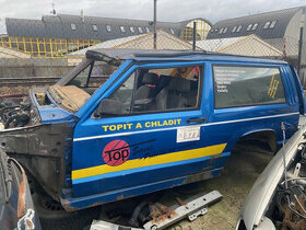 Jeep Cherokee XJ sport 4,0i  třídveřák