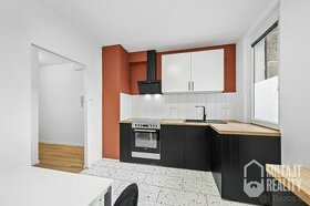 Pronájem velkého rodinného bytu 4+1, 101 m2 - Liberec XV-Sta