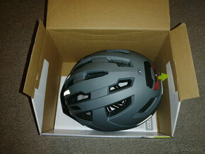 CRIVIT Cyklistická helma s koncovým světlem L/XL 59–64