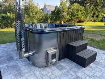 Novinka:Vyrábíme luxusní vířivky s interním kotlem na dřevo