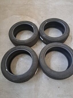 Zimní pneu 235/50R18 - 1