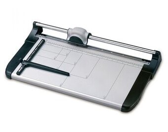 Řezačka papíru A3+ KW-triO 13919 / 480 - skoro nepoužitá