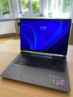 Prodám herní notebook MSI Vector GP68HX s RTX4080