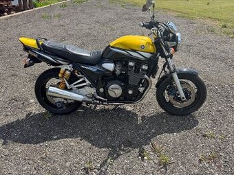 Yamaha XJR 1300