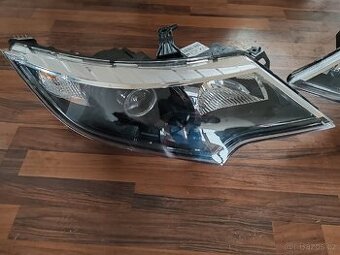 Honda Civic IX 2015- nové orig. světlomety