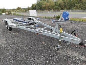 Koupím přívěs na 7,5m loď
