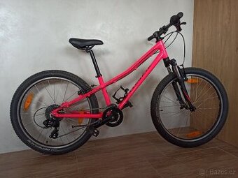 Perfektní kolo Specialized Hotrock, velikost 24