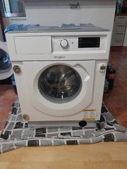 Vestavná pračka Whirlpool 60cm