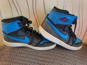 Tenisky kotníkové 45 Nike jordan