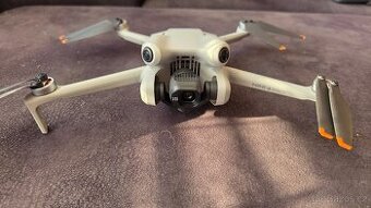 Dji mini 4 pro fly more combo