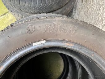 185/60 R14 zimní Riken