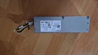 Zdroje SFF a ATX k počítačům