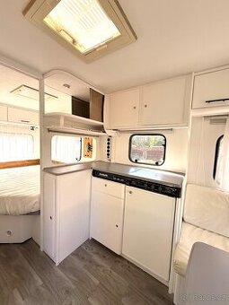 Karavan 4 Osoby