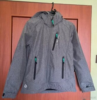 Softshellová bunda značky Freestep