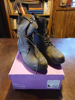 DÁMSKÉ KOTNÍKOVÉ BOTY S KOŽÍŠKEM vel.39