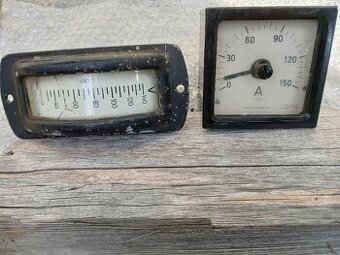 \ěřicí přístroje - voltmetr SIEMENS a ampérmetr METRA BLANS