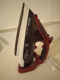 Napařovací žehlička Tefal Ultimate
