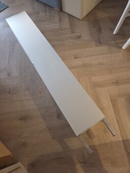 Vysoka skříňka IKEA se zrcadlovými dveřmi bílá