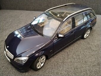 Mercedes Benz C class Wagon 1/18 - 1