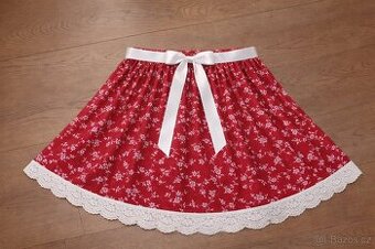 Krásná půlkolová sukně