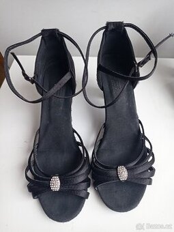 Taneční boty s chrániči podpatků vel 38