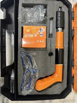 (536) Ruční nastřelovací pistole do betonu