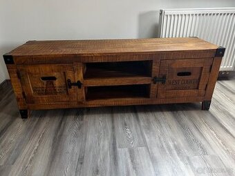 televizní stolek z masivu