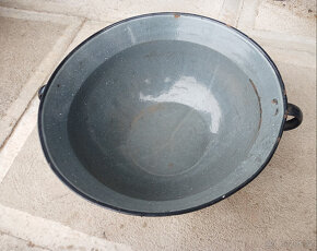 Smaltovaná mísa černá, průměr 40cm, výška cca 17cm