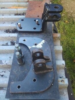 Zetor 5245 držáky pístnice orsty