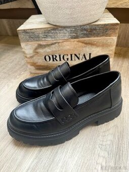 Kožené černé mokasiny, nové