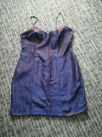 Krásné party šaty