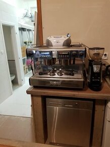 Prodám dvoupákový profi kávovar Casadio by Gruppo Cimbali