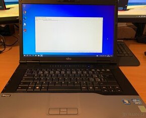 Notebook Fujitsu LifeBook E752 15" - 1