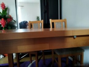 Nový jídelní rozkládací stůl a 4 židle - 1