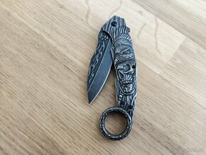 Dekorativní kapesní nůž, lovecký - orel a lebky