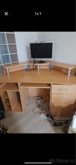 Rohový dětský/pc stůl