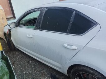 Přední a zadní dveře Škoda Octavia 3 bílá Moon