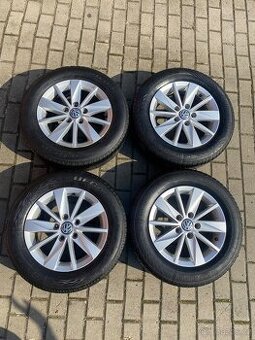Originální sada disků VW s letním pneu 196/65 R15