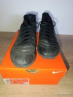 Dětské kopačky TARFY, Zn.Nike, vel. 34
