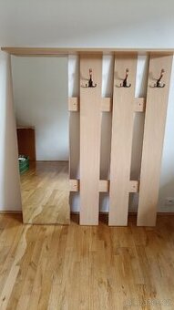 Věšák do chodby