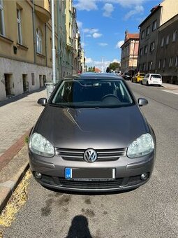 Volkswagen Golf 5, 1.6 benzin