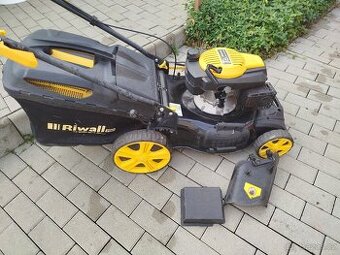 Prodám benzínovou sekačku s pojezdem