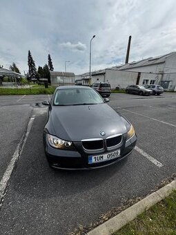 BMW e90 320i