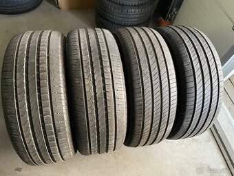 prodám letní pneumatiky 235/55/18 Michelin a Pirelli sada