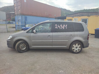 VW Touran č. 24381