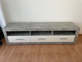 Komoda pod TV Malta