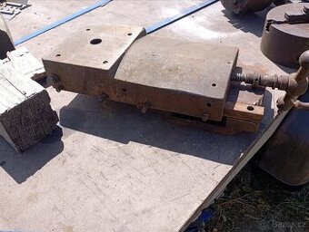 Díly na soustruh, levně - 1