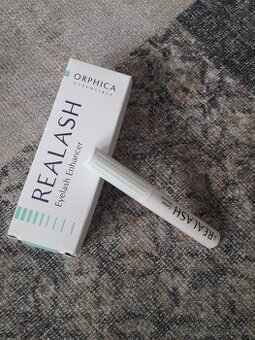 Realash Orphica nové růstové sérum na růst očních řas
