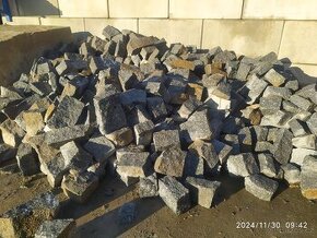 Soklový stavební kámen